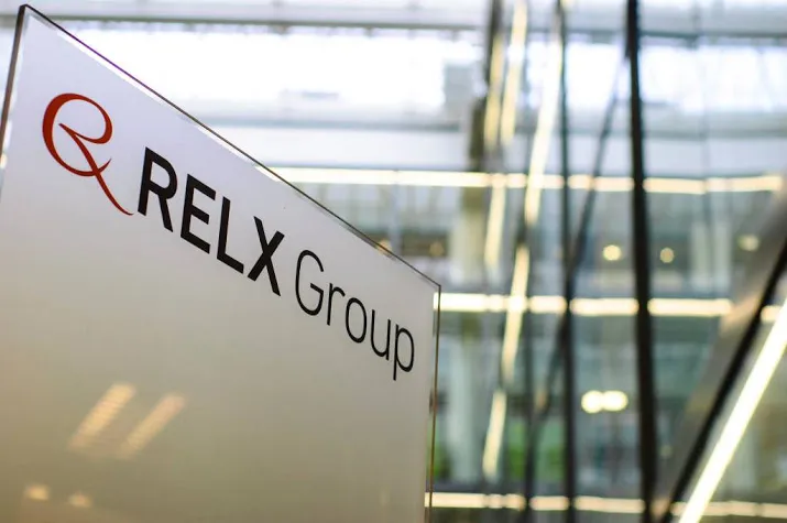 relx wordt volledig brits bedrijf