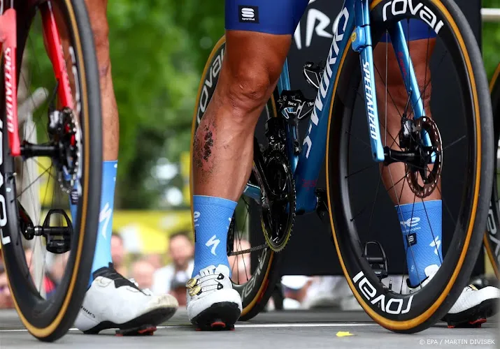 renners vertrokken in vierde etappe een vlakke rit naar nogaro