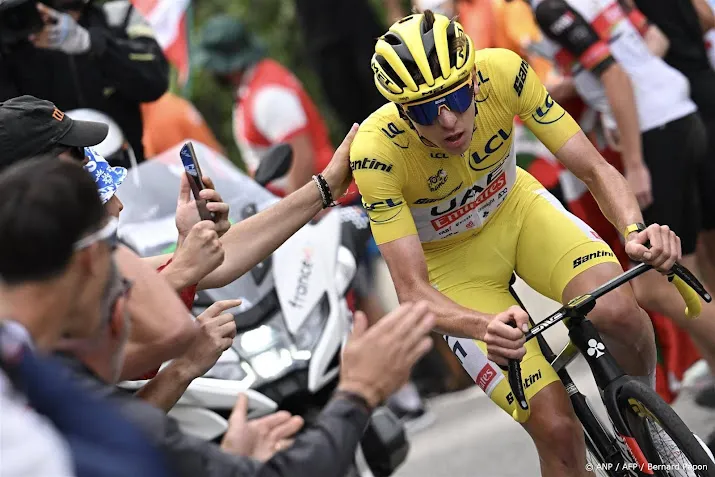 rennersvakbond onderneemt stappen tegen chipsgooier in tour