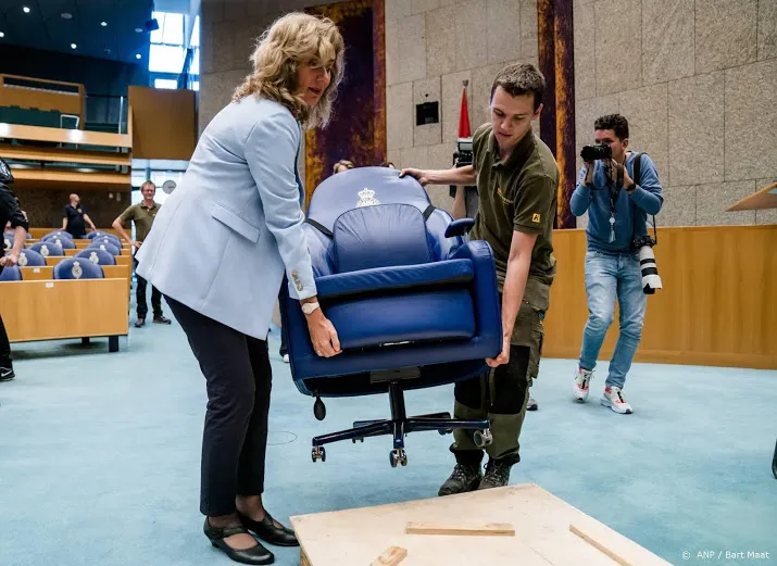 renovatie binnenhof valt weer fors duurder uit