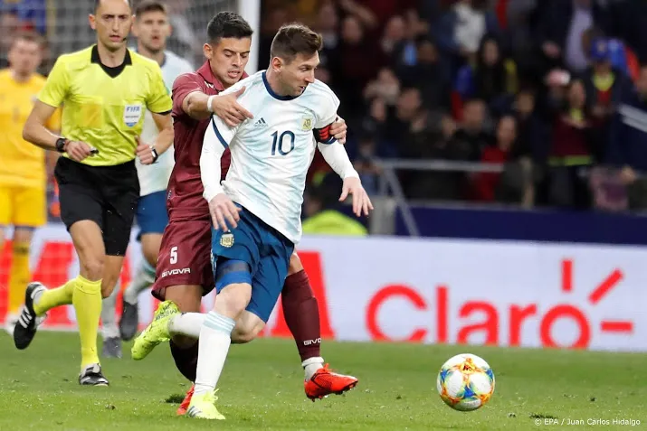 rentree messi helpt argentinie nog niet