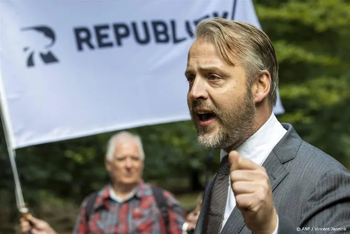 republikeinen demonstreren voor lagere uitkering voor de koning