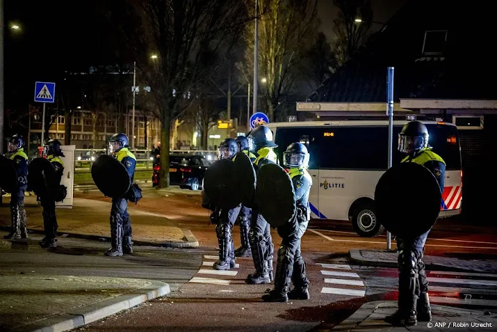 resterende zeven verdachten van rellen den haag langer vast