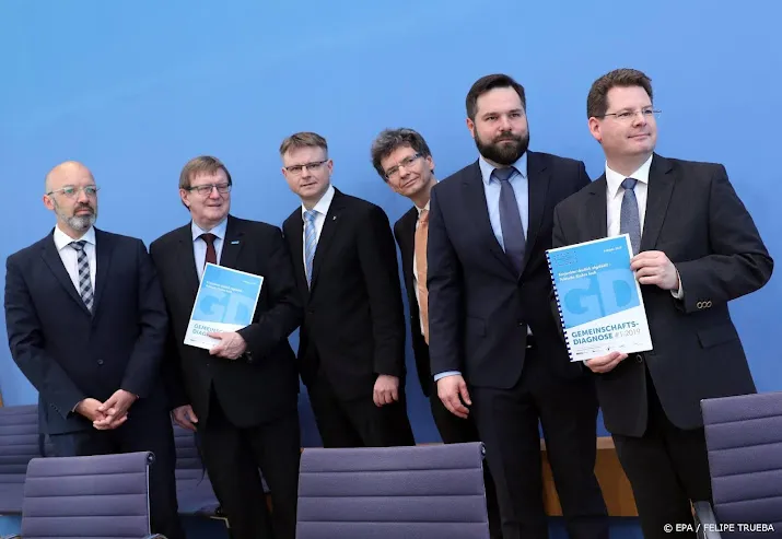 reuters economen somberder over duitse economie door oorlog