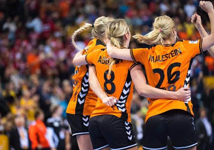 riante zege handballers op turkije