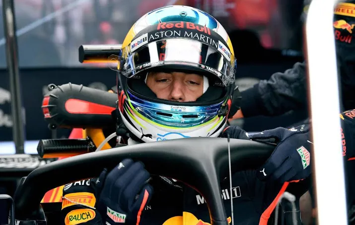 ricciardo gefrustreerd na weer uitvalbeurt