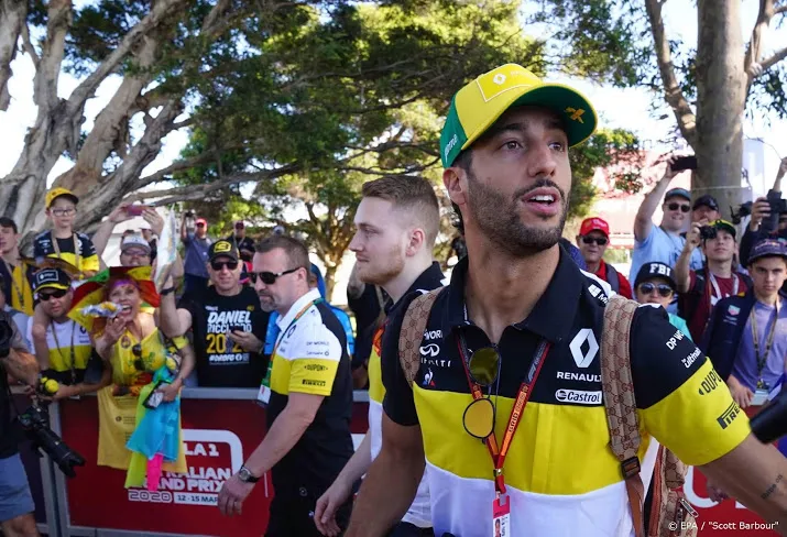 ricciardo vervangt sainz bij mclaren in formule 1