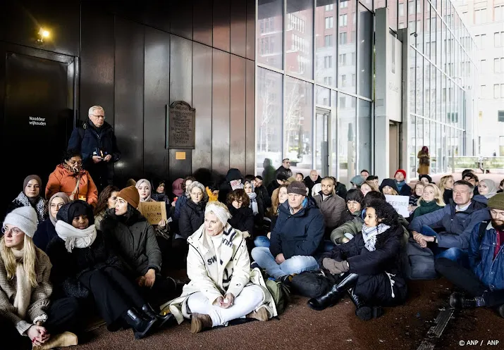 rijksambtenaren houden donderdag weer stil protest om positie gaza