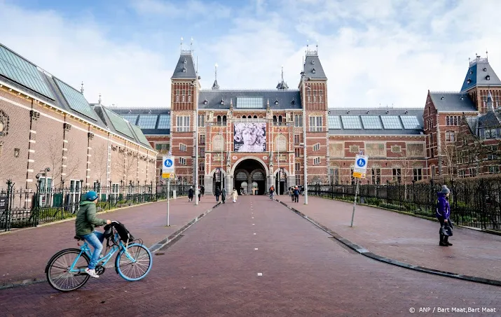 rijksmuseum wijdt voor het eerst tentoonstelling aan vermeer