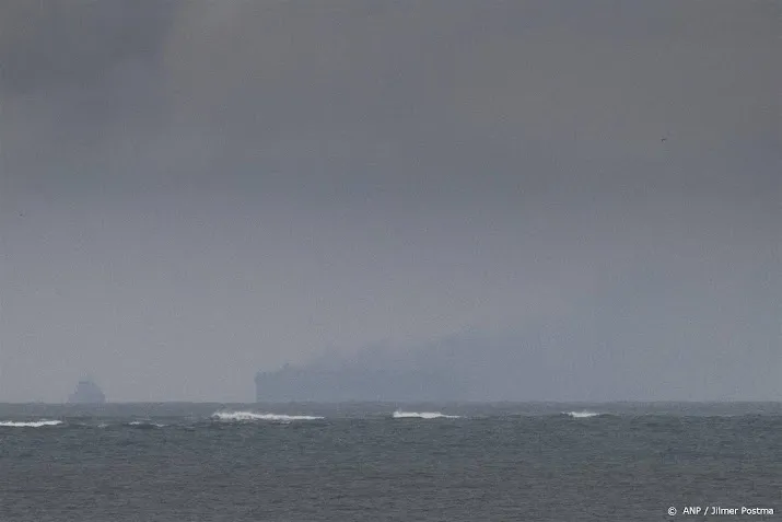 rijkswaterstaat houdt rekening met alle scenarios brandend schip