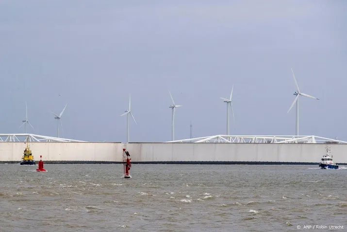 rijkswaterstaat test maeslantkering