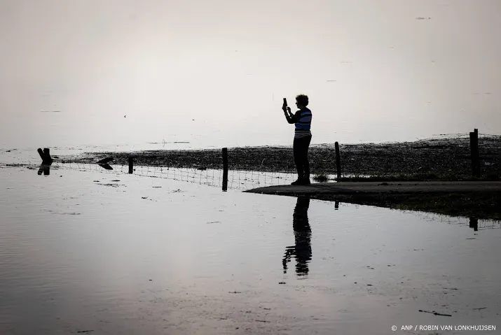 rijn bereikt hoogste waterstand in weekeinde