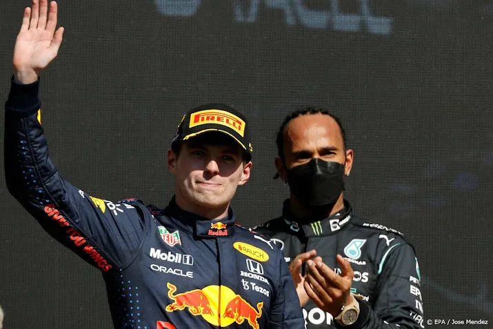 rivalen verstappen en hamilton donderdag samen bij de pers