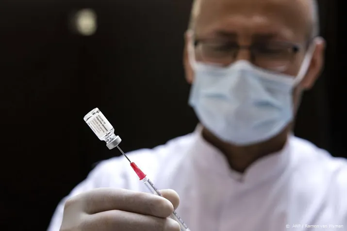 rivm coronavaccins beschermen tegen overdracht alfa variant