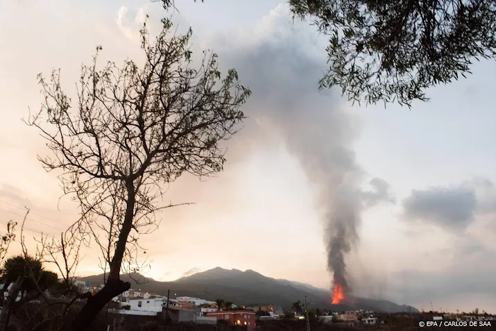 rivm houdt wolk in de gaten die van la palma naar nederland komt