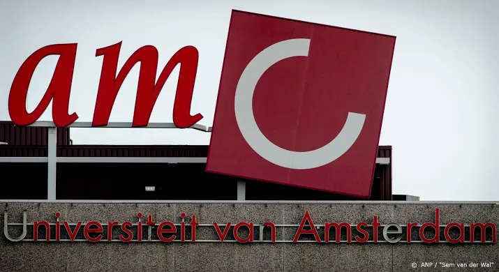 rivm partner en jongste kind coronapatiente amsterdam ook besmet