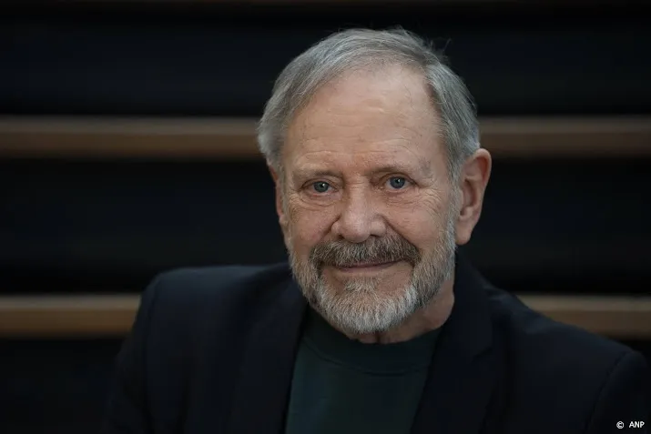rob de nijs voor de laatste keer op het podium