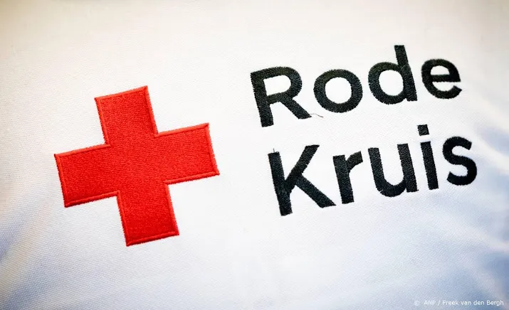rode kruis opent hulplijn tijdens feestdagen