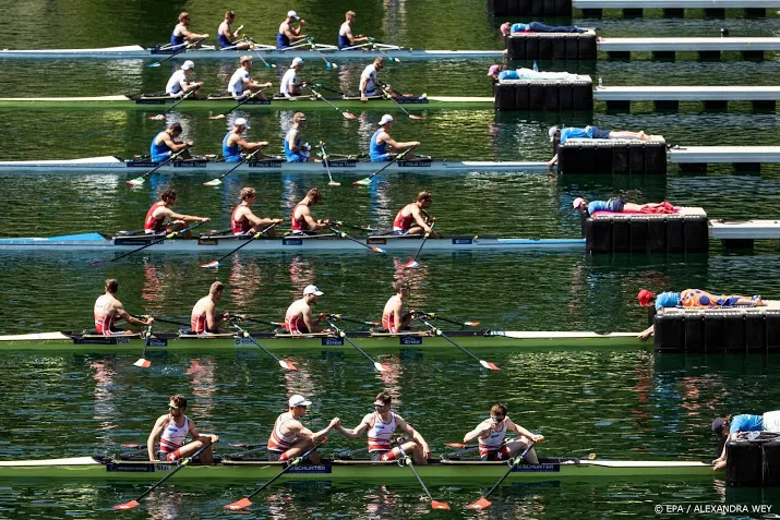 roeiploeg in elf a finales op ek in luzern