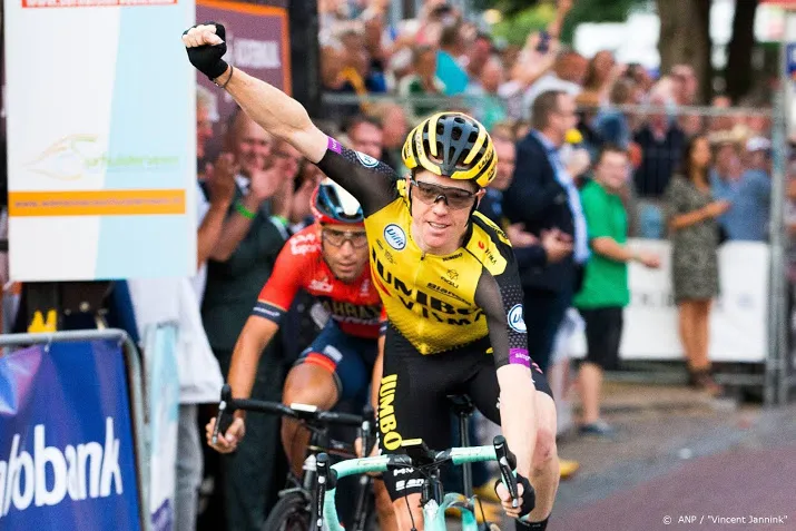 roglic kruijswijk en gesink in virtuele versie giro ditalia