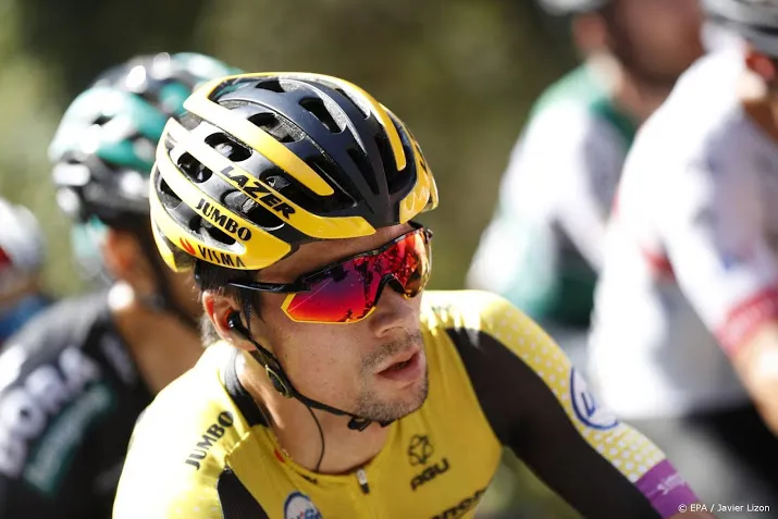 roglic vecht terug na val op gravelstrook