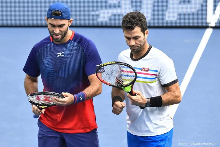 rojer klaar in dubbelspel australian open schuurs wel door