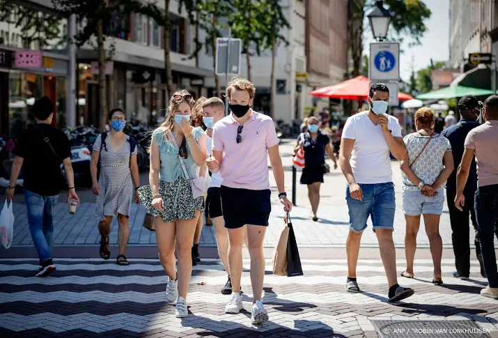 rotterdam handhaaft dragen mondkapjes