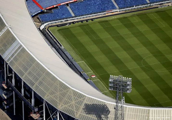 rotterdam rekent niet op nieuw stadion wil vaart met woningbouw
