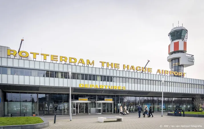 rotterdam the hague airport neemt enkele schipholvluchten over