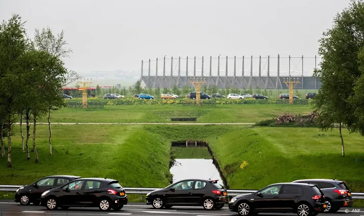 rotterdam verplicht in 2020 melden trouwstoet