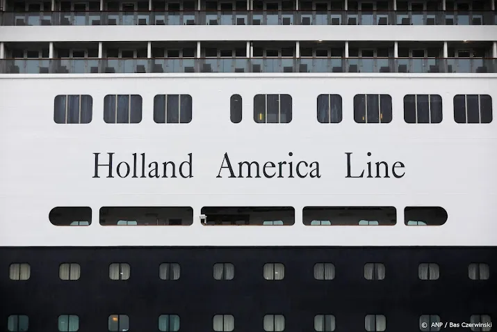rotterdamse noodopvang asielzoekers met half jaar verlengd