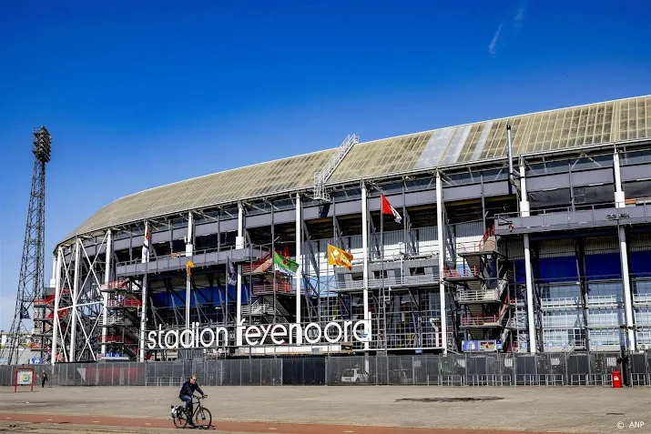 rotterdamse politiek renovatie kuip een zaak van feyenoord