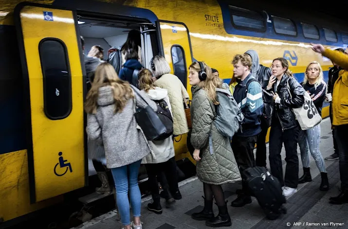 rover krijgt bijna 1300 klachten over volle treinen in december