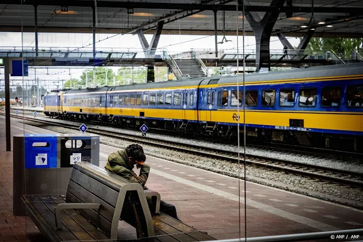 rover minder treinen amsterdam rotterdam onaangename verrassing