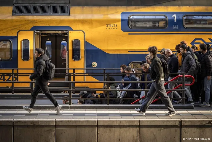 rover plaats ns en prorail onder streng toezicht