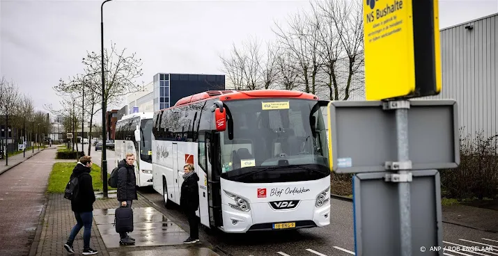 rover wil boete ns bij te laat regelen van bussen bij storing