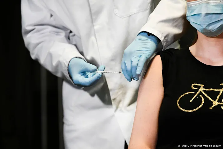 ruim 100 000 mensen via ggd gevaccineerd tegen coronavirus