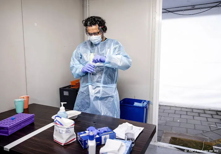 ruim 12 000 nieuwe coronagevallen effect van storing onduidelijk