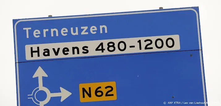 ruim 120 schademeldingen na opblazen sluiswand in terneuzen