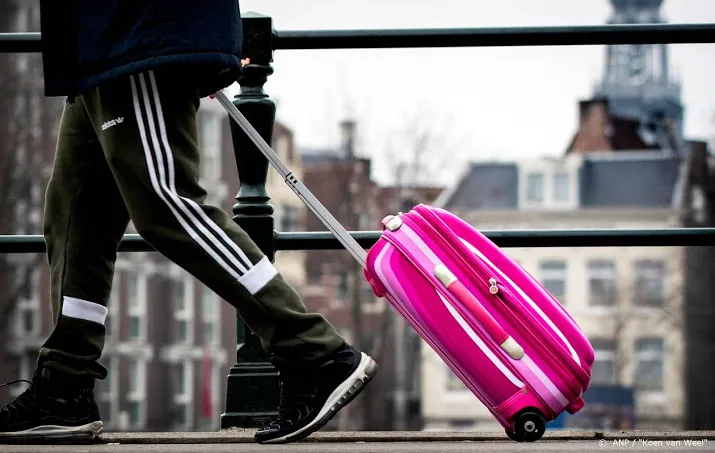 ruim de helft minder buitenlandse toeristen dit jaar