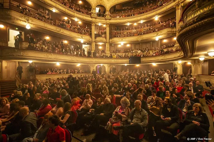 run op kaarten voor boekenbal meer animo van jongeren