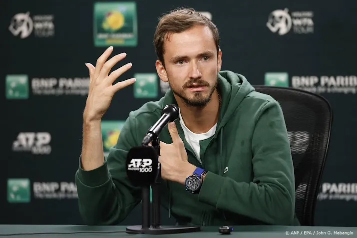 rus medvedev bereid als neutrale tennisser te spelen in parijs