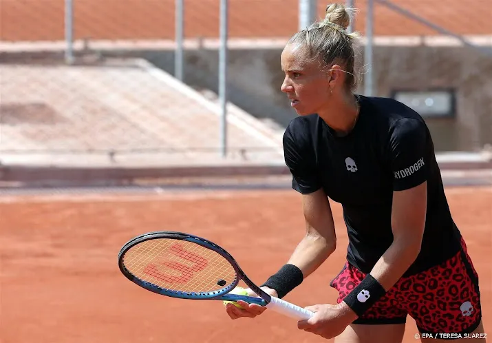 rus verliest opnieuw in eerste ronde roland garros