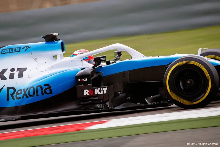 russell bewijst snelheid in mercedes