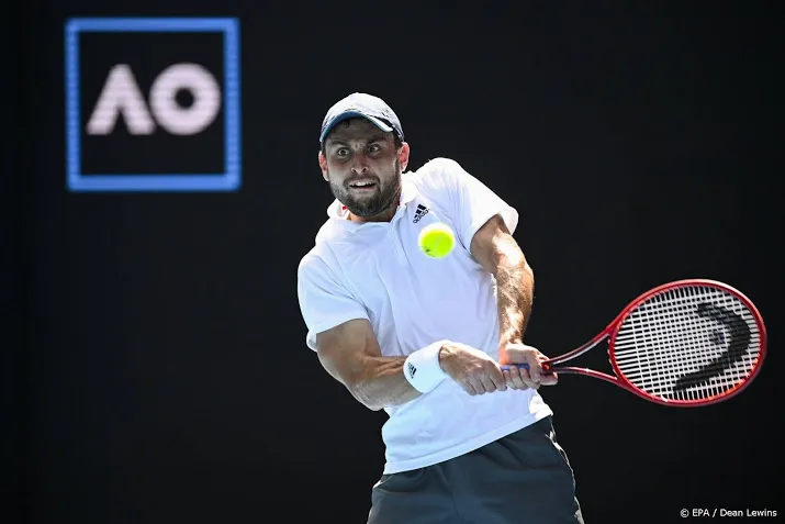 russische debutant karatsev verslaat ook dimitrov in melbourne