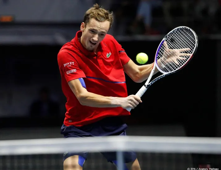 russische fans missen medvedev in moskou