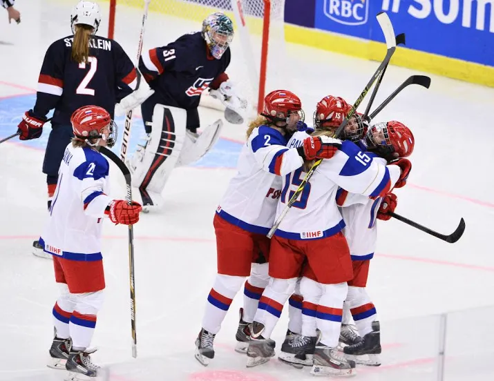 russische ijshockeysters levenslang geschorst