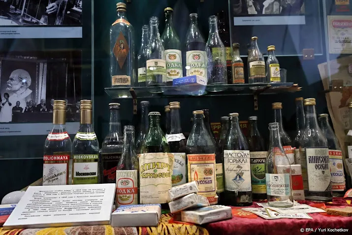 russische wodka wordt zeldzamer bij slijter