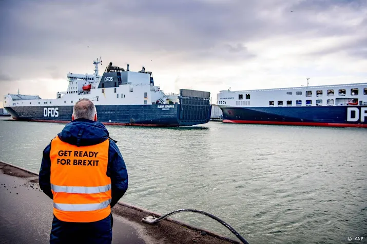 rustige eerste dag in haven rotterdam na de brexit deal