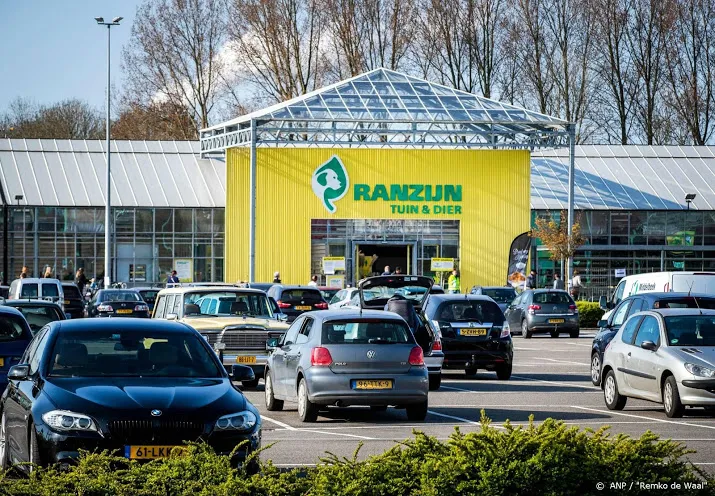 rustige en gemoedelijke sfeer in meubelboulevards en tuincentra